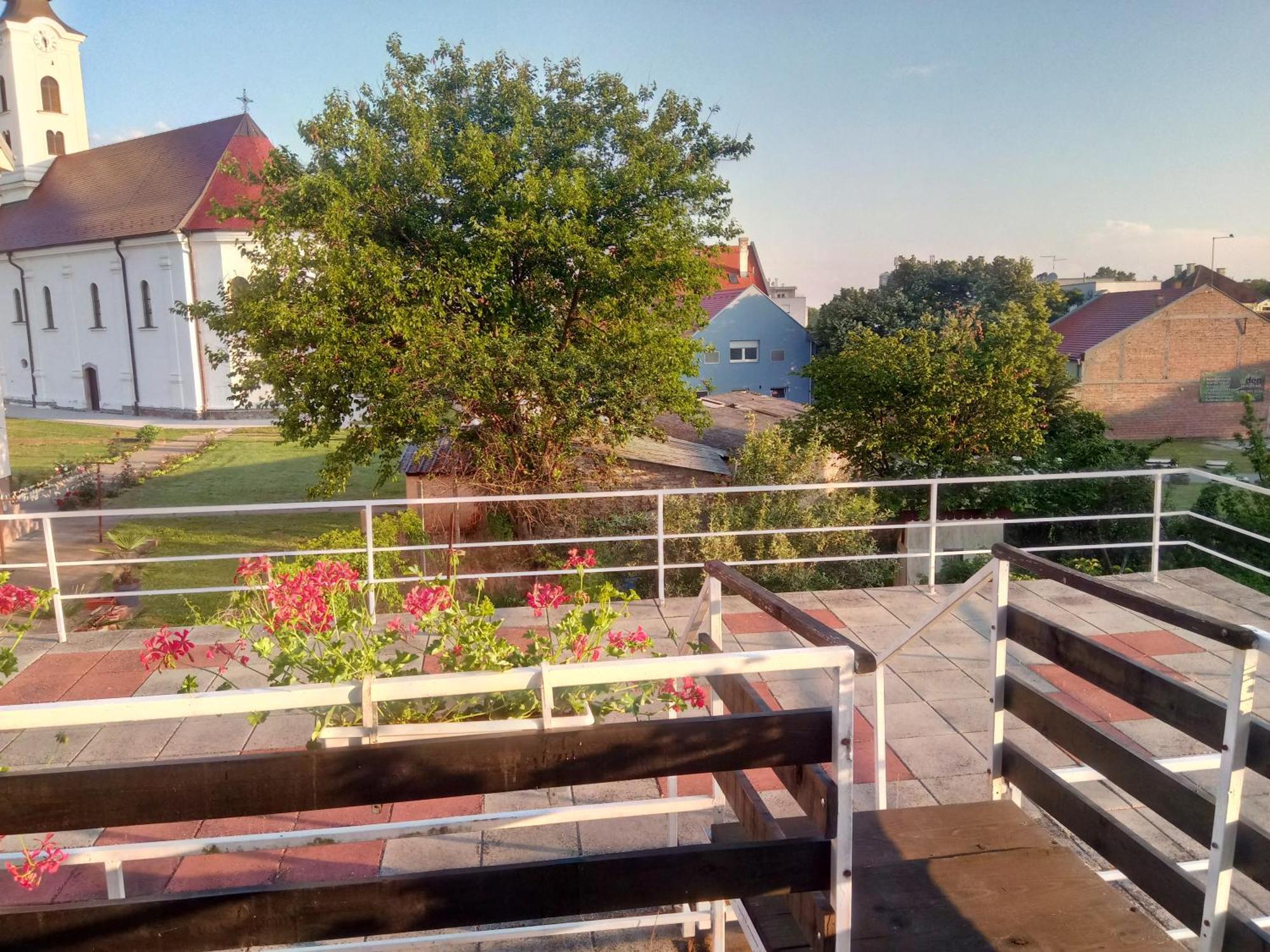 Accommodation Zara Vukovar Eksteriør billede